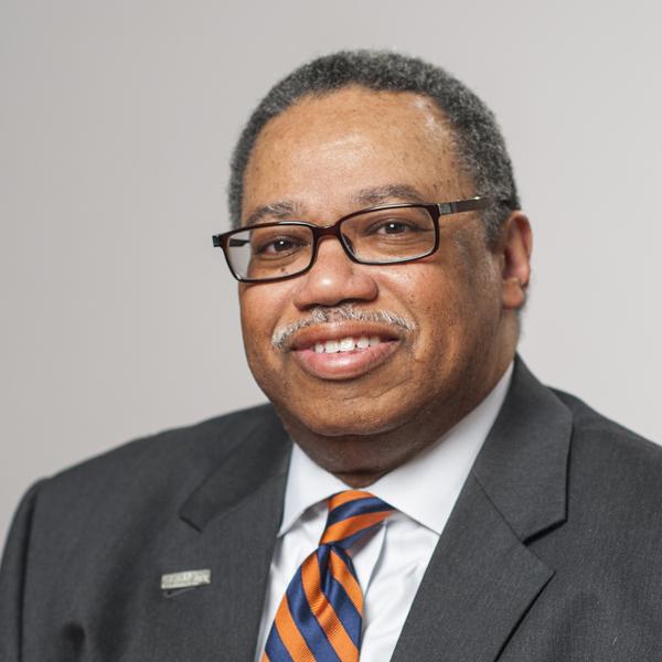 Portrait of Dorval R. Carter, Jr., a 2025 Carroll University Distinguished Alumni Award recipient.